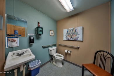 Own a well-maintained, locally loved restaurant in a prime - photo 7