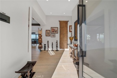 Commanding 180 degrees valley views from a rare, elevated perch - photo 3