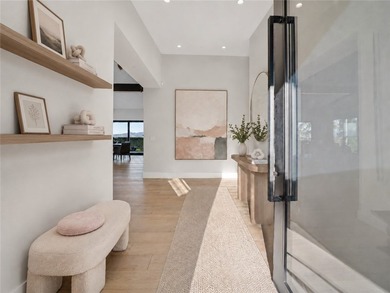 Commanding 180 degrees valley views from a rare, elevated perch - photo 4
