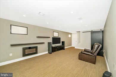Ideally located in picturesque New Market, this exceptional - photo 45