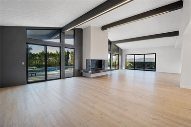Commanding 180 degrees valley views from a rare, elevated perch - photo 7