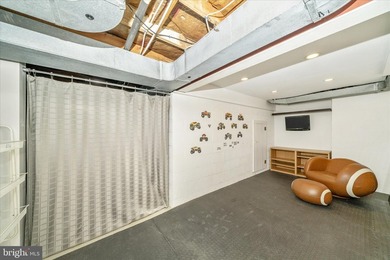 Ideally located in picturesque New Market, this exceptional - photo 48