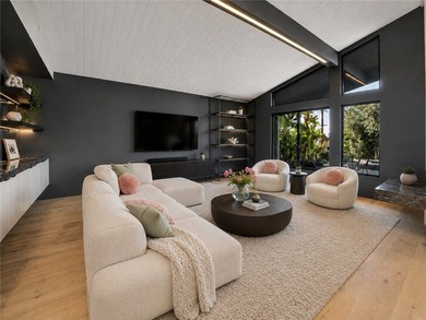 Commanding 180 degrees valley views from a rare, elevated perch - photo 9