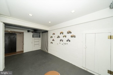 Ideally located in picturesque New Market, this exceptional - photo 49
