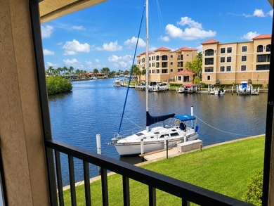 Top-floor furnished waterfront condo with sailboat access and - photo 3