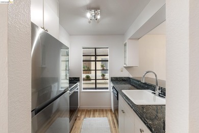 Live big in the Hilltop area of Richmond with this comfortable - photo 4