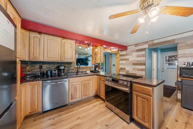 Waterfront ranch-style retreat on a channel off the Wolf River! - photo 8