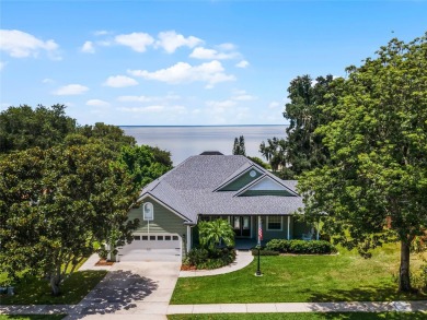 Lake Apopka Home For Sale in Oakland Florida
