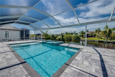 This stunning coastal designed waterfront residence in Cape - photo 4