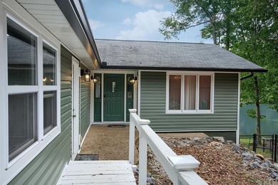 Lake Cortez Waterfront Retreat! Tucked away on a quiet - photo 6