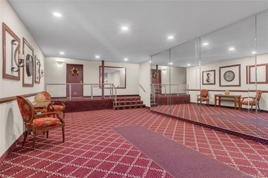 Beautifully maintained 3rd floor Glen Pearsall Coop! Spacious - photo 4