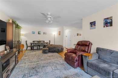 Beautifully maintained 3rd floor Glen Pearsall Coop! Spacious - photo 7