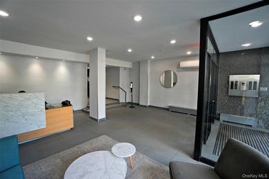 Highly Sought-After Park Chateau: Converted 2-Bedroom Junior 4 - photo 11
