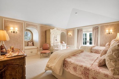 Truly one-of-a-kind estate home on over 1.2 acres, the largest - photo 17