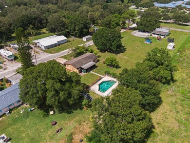 Great deal on a three bedroom pool home on a 1/2 acre. Located - photo 20