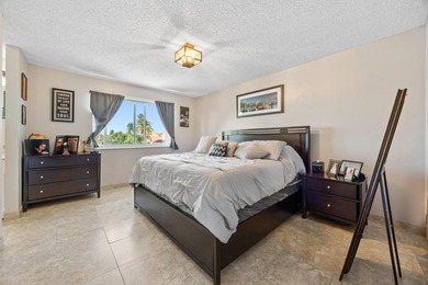 **Stunning 2-Story Lakeview Home with Breathtaking Sunsets** - photo 22