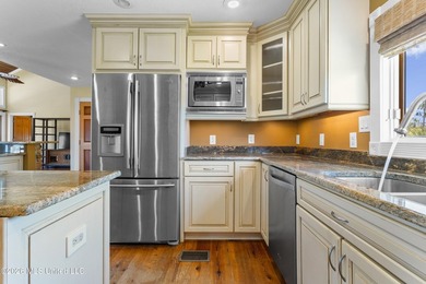 Waterfront living just off Mallini! This 3-bedroom, 2.5-bath - photo 23