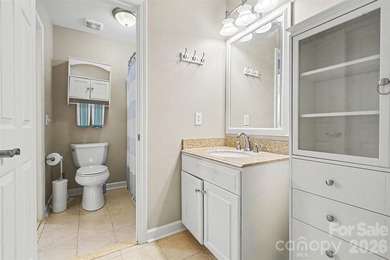 Welcome to sought after Hunter Oaks! This beautifully maintained - photo 31