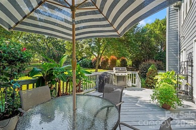 Welcome to sought after Hunter Oaks! This beautifully maintained - photo 32