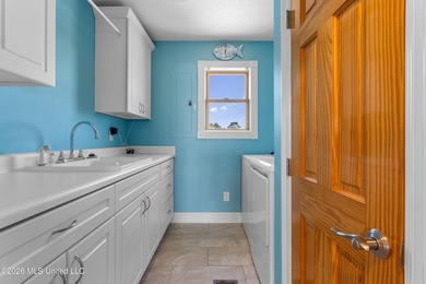 Waterfront living just off Mallini! This 3-bedroom, 2.5-bath - photo 37