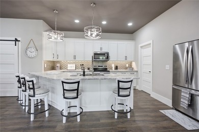 Luxury Lakefront Living on Lake Keowee Experience the pinnacle - photo 37
