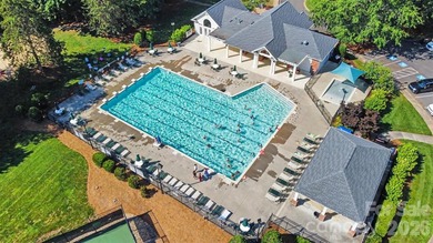 Welcome to sought after Hunter Oaks! This beautifully maintained - photo 38