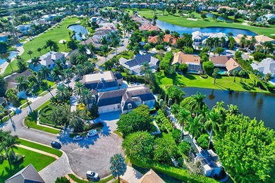 Truly one-of-a-kind estate home on over 1.2 acres, the largest - photo 38