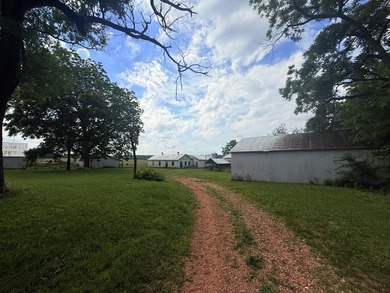 40 acre Cattle Farm, all-Brick Ranch Style Home w/Basement - photo 8