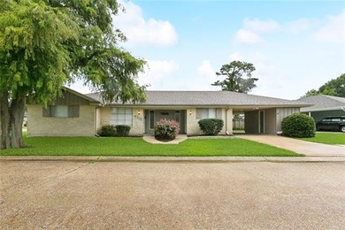 Lake Pontchartrain Home For Sale in Metairie Louisiana