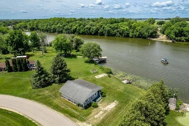 Rock River - Rock County Home Active Under Contract in Edgerton Wisconsin