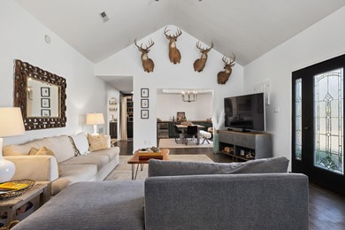 Two addresses sold as one! Live, hunt, work, and play on this