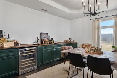 Two addresses sold as one! Live, hunt, work, and play on this