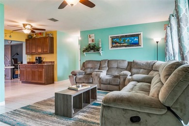 Great opportunity to enjoy Florida waterfront living! This - photo 3