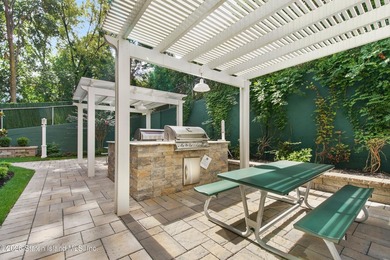 Impeccably renovated 1-bedroom co-op in the heart of St. George - photo 25