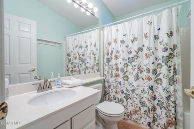 Welcome to this spacious 3-bedroom, 2-bath, triple-wide mobile - photo 33