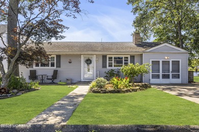 (private lake, pond, coastal) Home For Sale in Forked River New Jersey