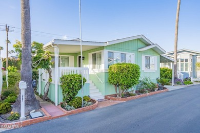 Welcome to this spacious 3-bedroom, 2-bath, triple-wide mobile - photo 50