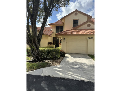 Lakes at Aberdeen Golf & Country Club Condo For Sale in Boynton Beach Florida