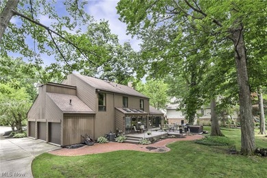 Beautiful contemporary home nestled in desirable Huntingwood - photo 4