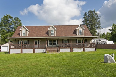 Looking for room? This wonderful home has all you need! Enjoy