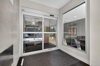 Beautifully renovated high-floor 2-bedroom, 1-bath co-op - photo 4