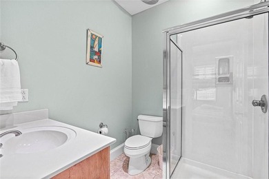 A boat slip come with townhomw in a gated community!!! if you've - photo 21