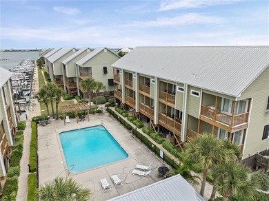 A boat slip come with townhomw in a gated community!!! if you've - photo 31