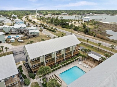 A boat slip come with townhomw in a gated community!!! if you've - photo 32