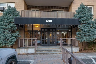 Welcome to Newport Towers - where timeless charm meets modern - photo 2