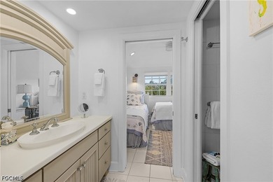 Introducing Laguna Cottage, a beautifully updated waterfront - photo 33