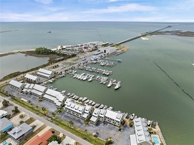 A boat slip come with townhomw in a gated community!!! if you've - photo 35