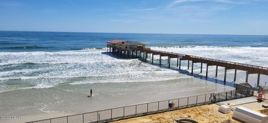 Newly Remodeled Oceanfront Condo This direct oceanfront - photo 7