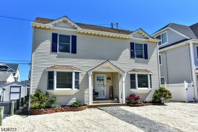 THE ULTIMATE BEACH HOUSE READY FOR YOU TO ENJOY THIS SUMMER! - photo 5