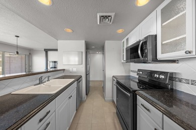 Welcome to the Grand Guadalupe Condominiums! This one-of-a-kind - photo 11